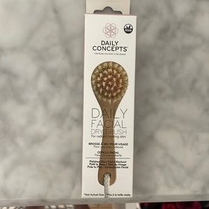 Daily Concepts Daily Facial Dry Brush